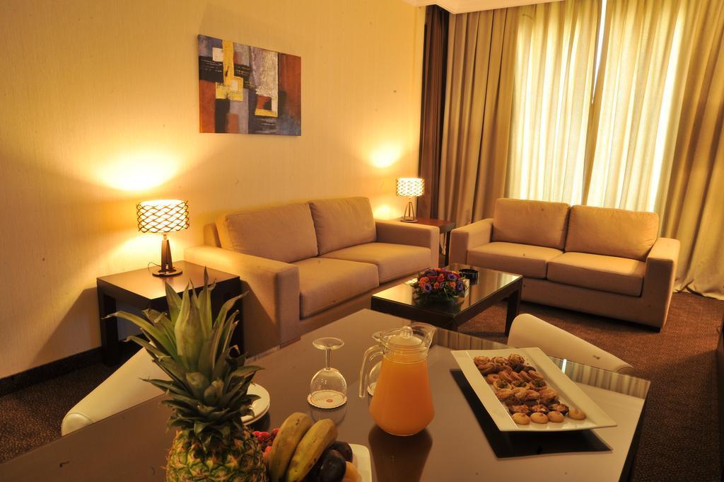 Lancaster Suites Raouche Bejrút Kültér fotó