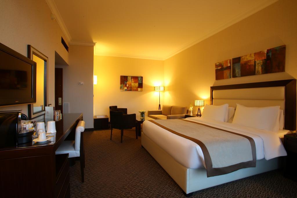 Lancaster Suites Raouche Bejrút Kültér fotó