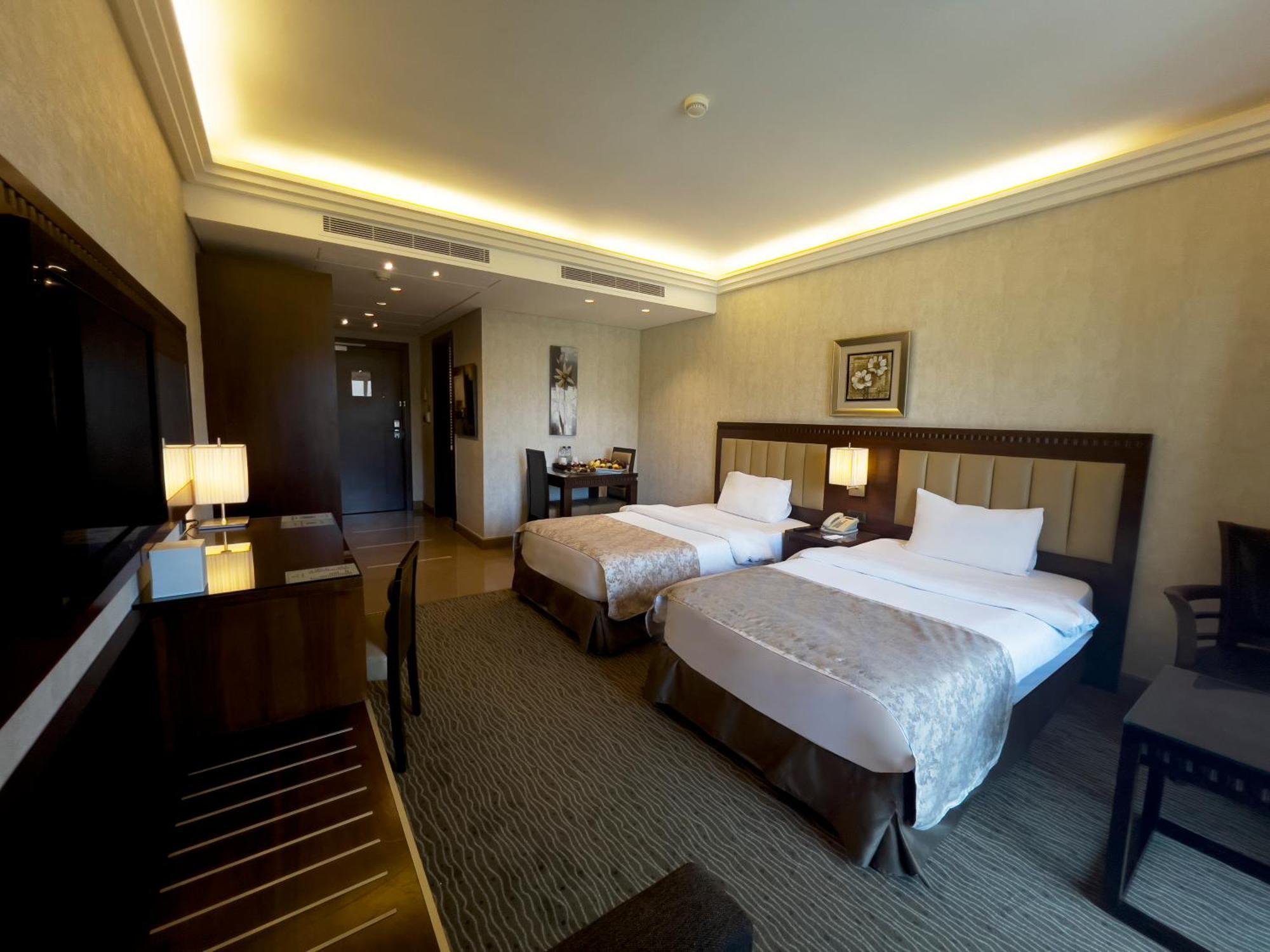 Lancaster Suites Raouche Bejrút Kültér fotó