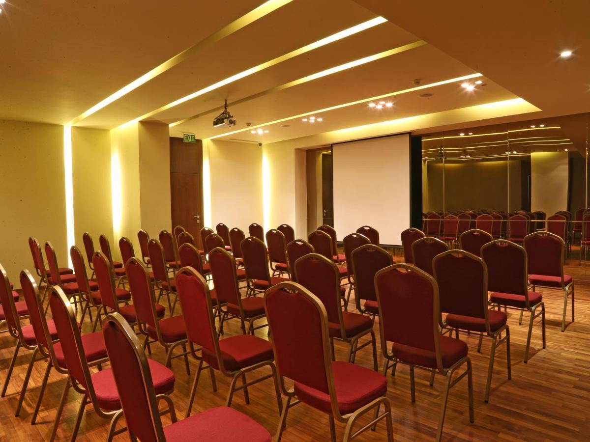 Lancaster Suites Raouche Bejrút Kültér fotó