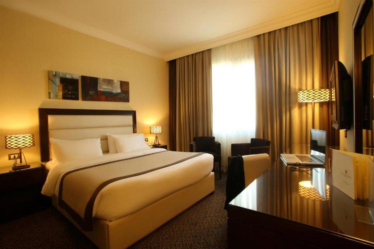 Lancaster Suites Raouche Bejrút Kültér fotó